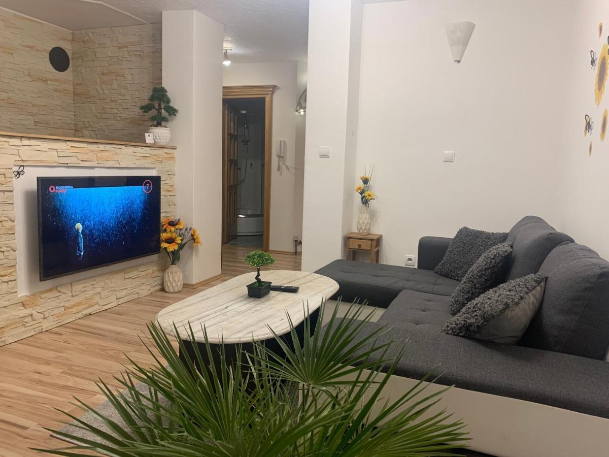 Apartman Slunecnice S Terasou Ческе-Будеёвице Экстерьер фото