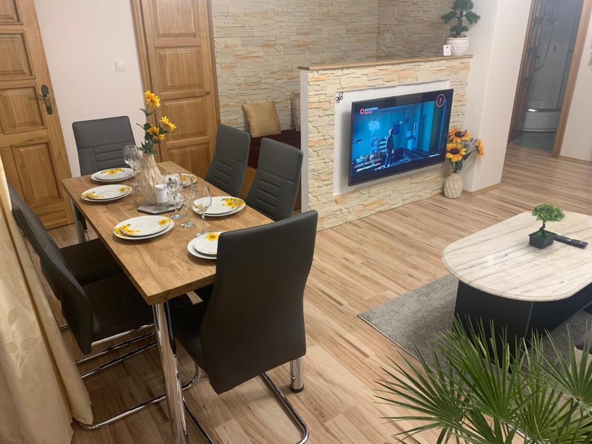 Apartman Slunecnice S Terasou Ческе-Будеёвице Экстерьер фото